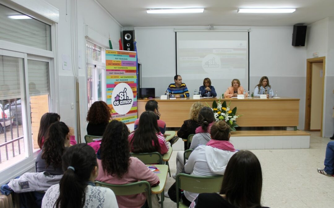 LA DELEGADA DEL GOBIERNO PRESENTA EN BAILÉN LA CAMPAÑA “SÍ, ES AMOR”