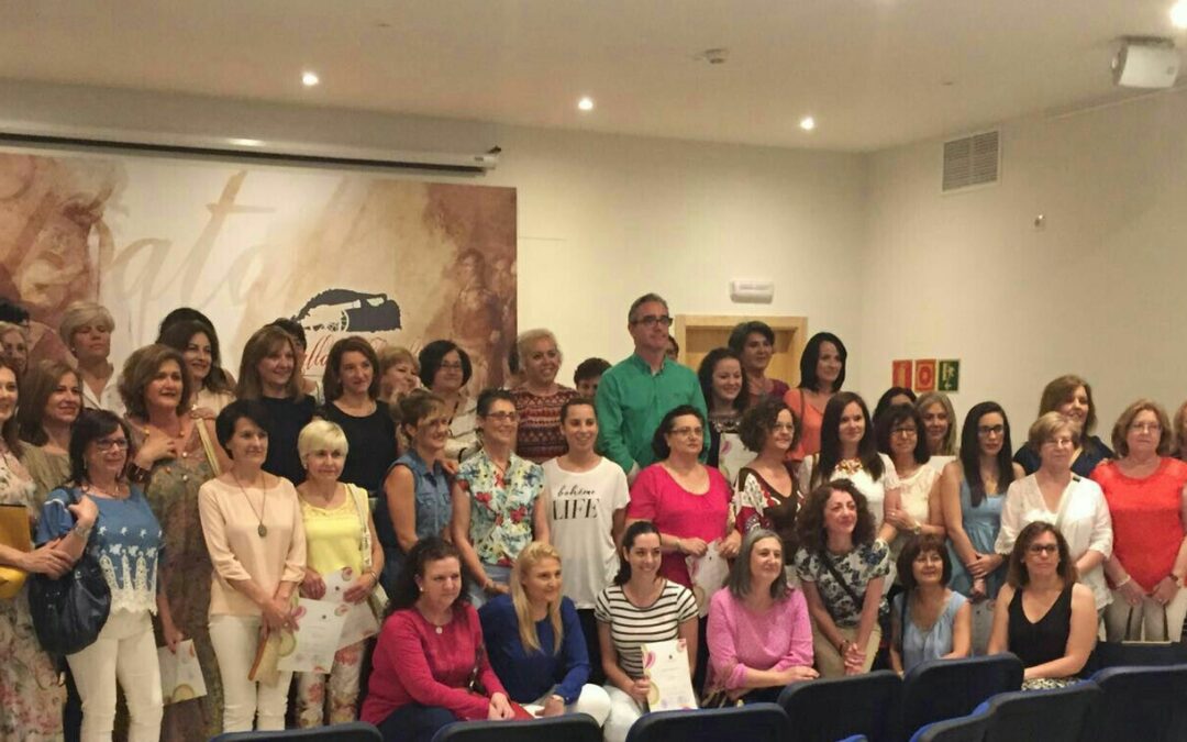 ENTREGA DE DIPLOMAS DE LOS CURSOS Y TALLERES DEL CENTRO DE INFORMACIÓN A LA MUJER