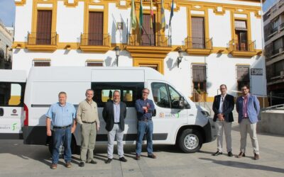 ENTREGA DE UNA NUEVA FURGONETA PARA EL PARQUE MÓVIL DE BAILÉN
