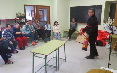 USUARIOS DEL TALLER OCUPACIÓNAL SE FORMAN EN PRIMEROS AUXILIOS