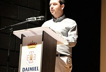 FERNANDO GARCÍA PLIEGO DONA EL PREMIO OBTENIDO EN EL VII FESTIVAL DE CORTOMETRAJES “BAILÉN DE CINE”.