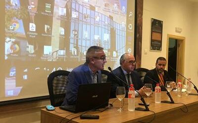 LA VIRGEN DE ZOCUECA VUELVE A VESTIR EL REGALO DE LA REINA ISABEL II