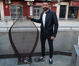 CINCO CONTENEDORES PARA RECICLAR TAPONES