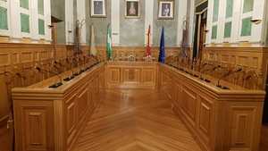 SE SUSPENDE LA SESIÓN PLENARIA DEL 24 DE ABRIL