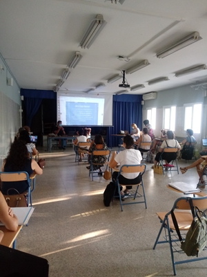 ACCIONES FORMATIVAS PARA REDUCIR LA BRECHA DIGITAL EN LAS FAMILIAS