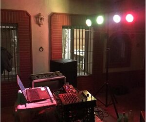 LA POLICÍA LOCAL CLAUSURA UNA FIESTA ILEGAL CON MAS DE 20 PERSONAS EN SU INTERIOR