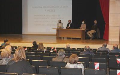 REUNIÓN CON VECINOS PARA EXPLICAR LAS ACTUACIONES A REALIZAR DENTRO DE LAS OBRAS PFEA