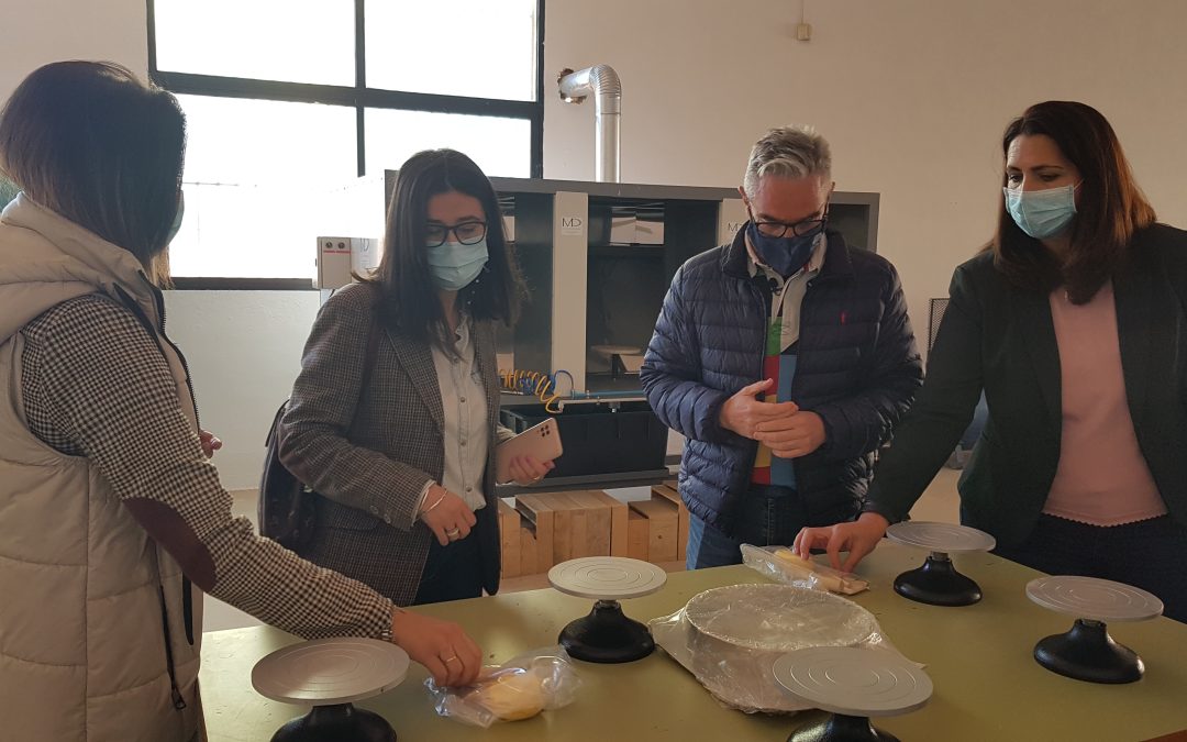 El Ayuntamiento recibe la homologación para poner en marcha un centro de formación en cerámica artística