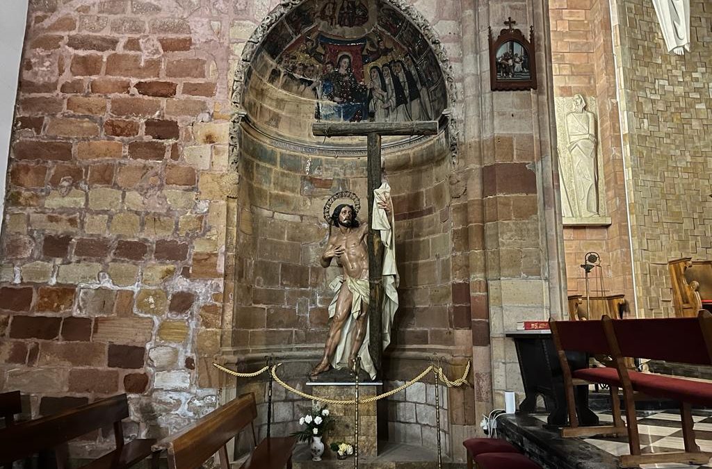 La Junta ofrece ayuda para restaurar la Capilla de la Virgen del Rosario en la Parroquia de La Encarnación