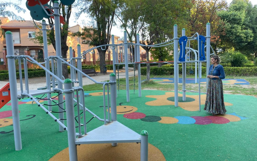 Instalado pavimento de caucho continuo en la zona de juegos infantiles del Parque Eduardo Carvajal