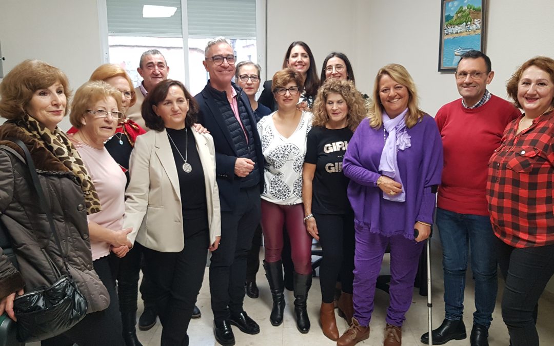 La Junta dota de nuevos equipos informáticos al Centro de Participación Activa de Bailén