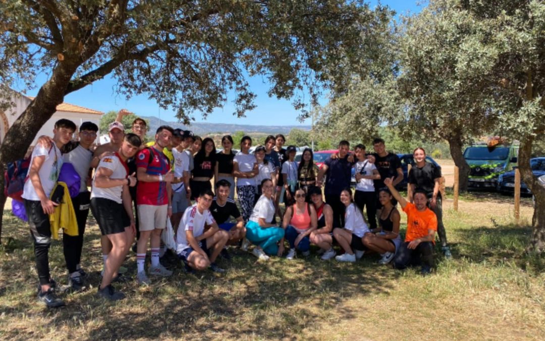 Alta participación y diversión en la “Acampada joven de Burguillos”