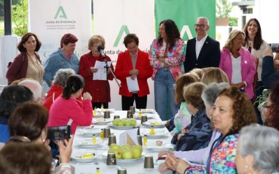 Más de 300 personas mayores de siete CPA participan en una jornada saludable en Bailén