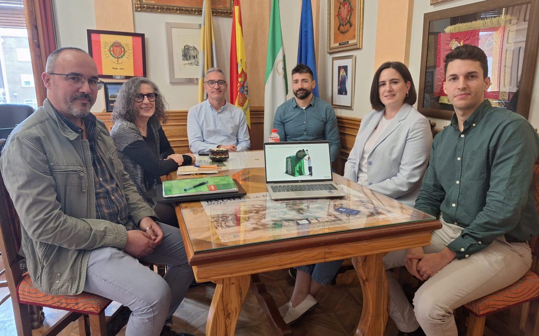 Ecovidrio y el Ayuntamiento de Bailén impulsan el reciclaje de vidrio entre los establecimientos hosteleros