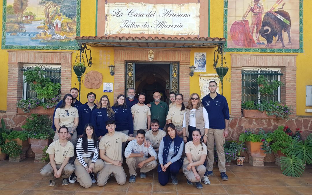 Alumnos del PEF de Alfarería visitan La Casa del Artesano