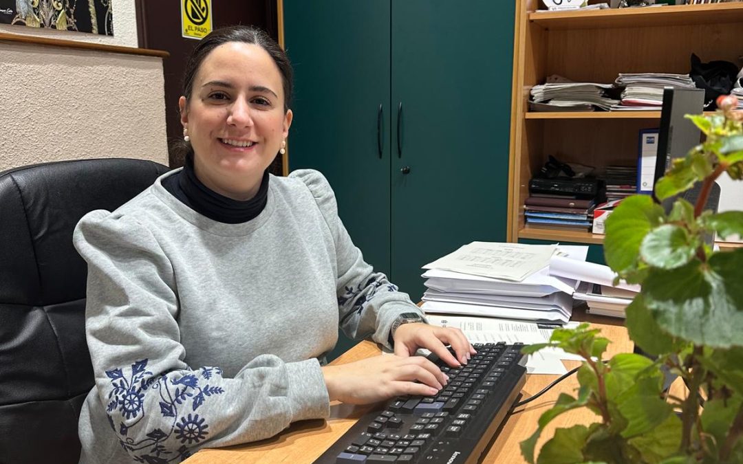 Organizado un Taller de Amigurumi para aprender a elaborar ornamentos navideños con esta técnica japonesa
