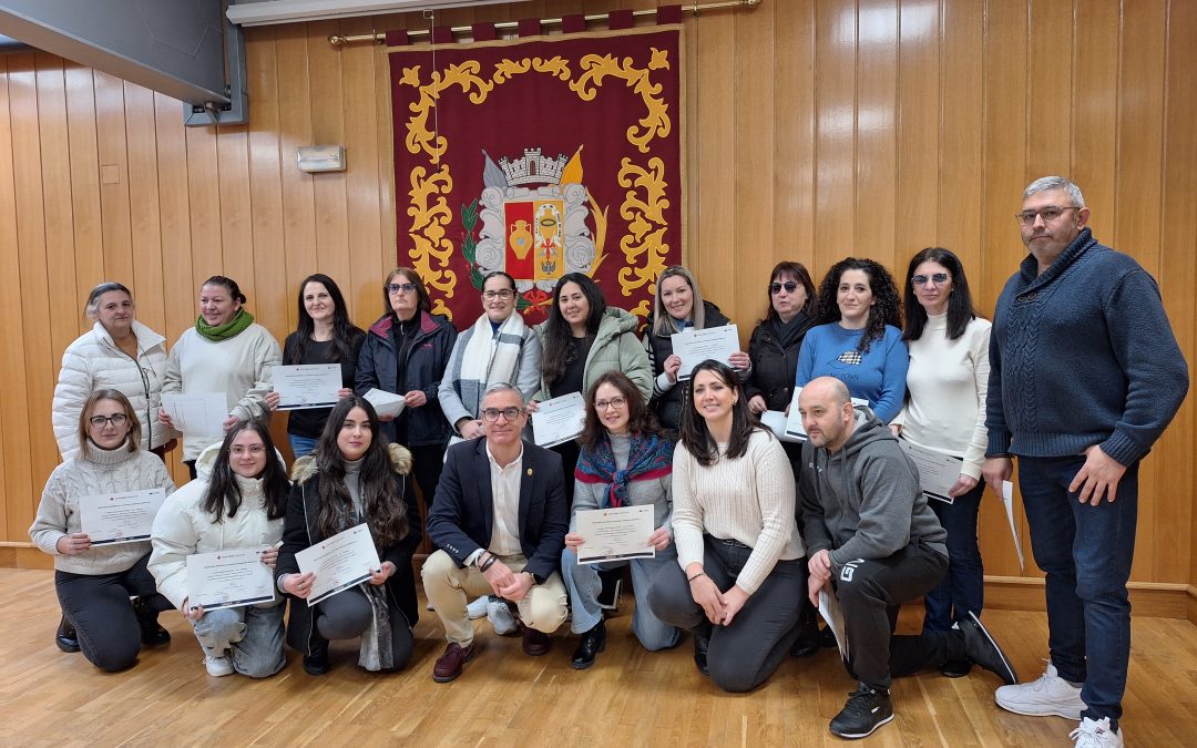 Más de treinta alumnos formados en los cursos de Desfibrilador y Celador en Instituciones Sanitarias