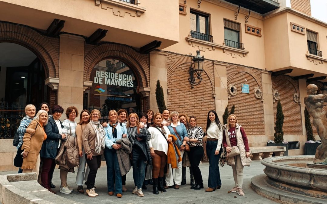 Alumnas del PEF de Atención Sociosanitaria visitan la residencia de mayores ‘La Inmaculada’