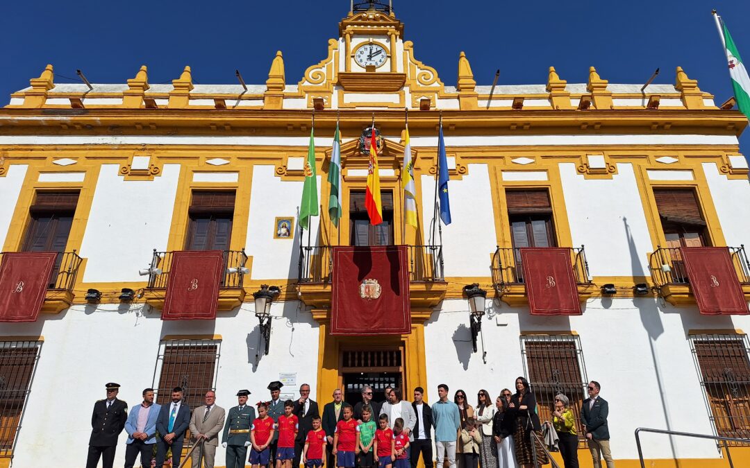 Bailén conmemora el Día de Andalucía con un emotivo acto en la Plaza de la Constitución