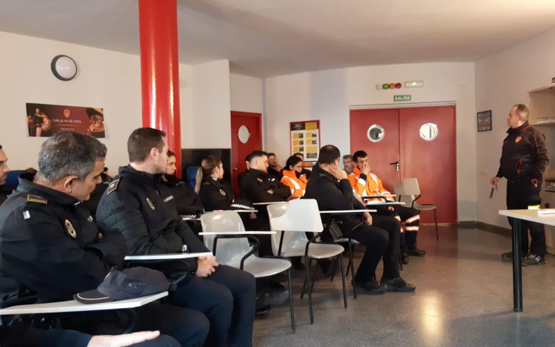 Policía Local y Protección Civil participan en una jornada técnica sobre actuación conjunta ante incendios y accidentes de tráfico
