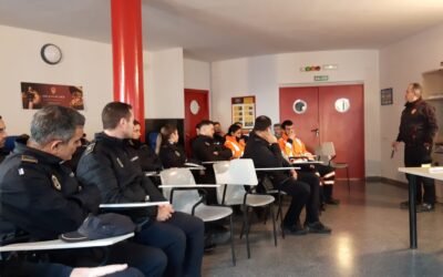 Policía Local y Protección Civil participan en una jornada técnica sobre actuación conjunta ante incendios y accidentes de tráfico