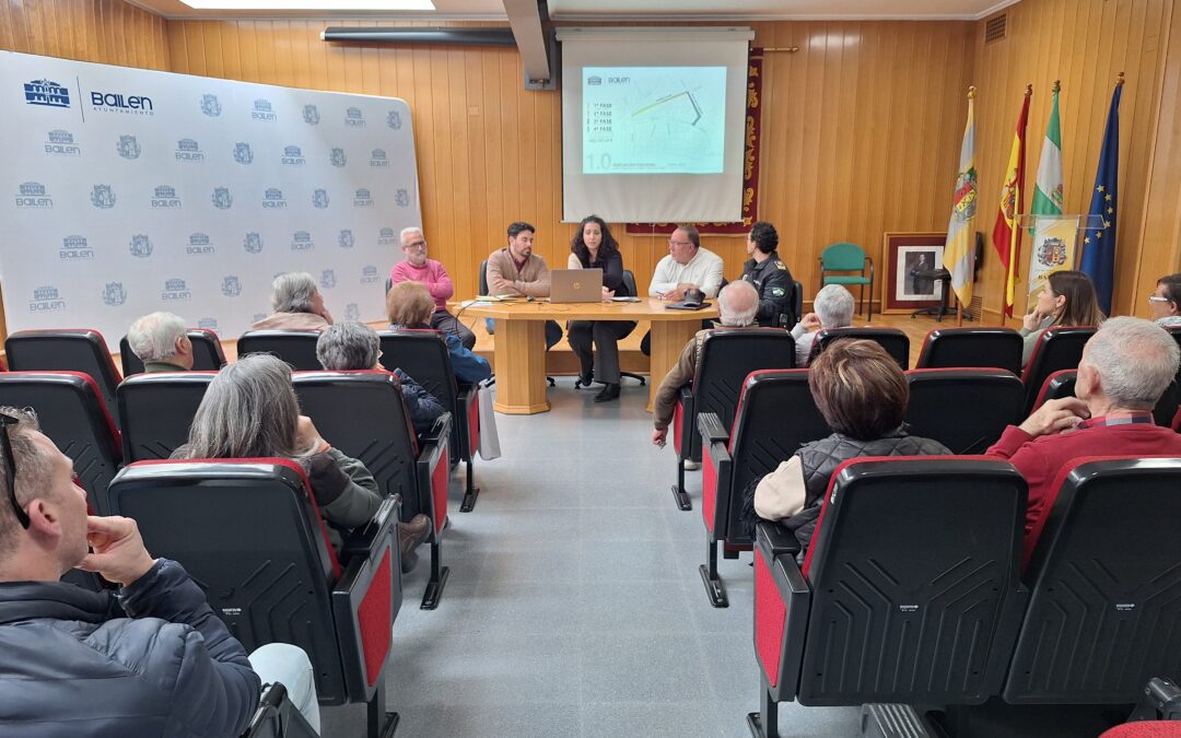 Urbanismo informa a los vecinos de Ramón y Cajal e Hijas de la Caridad sobre el inminente inicio de las obras del PFEA