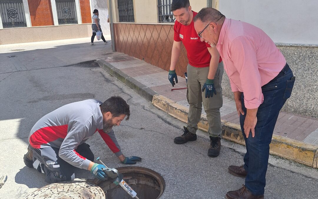 Continúan las labores de desratización y desinsectación en todo el municipio de Bailén
